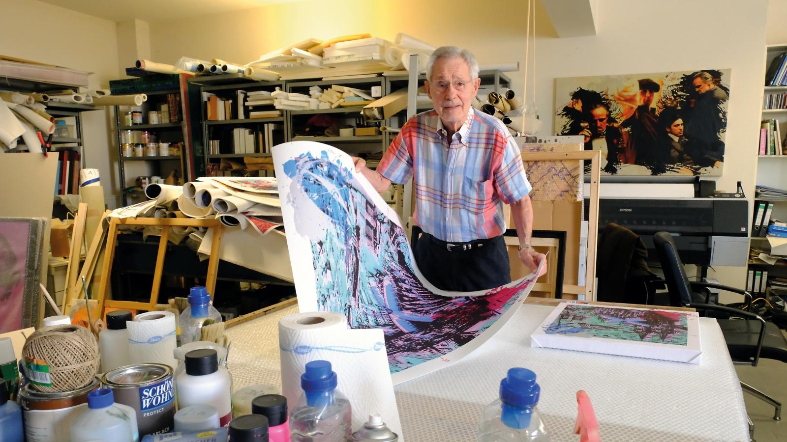 Hans-Jürgen Kuhl bei der Arbeit in seinem Kölner Atelier.