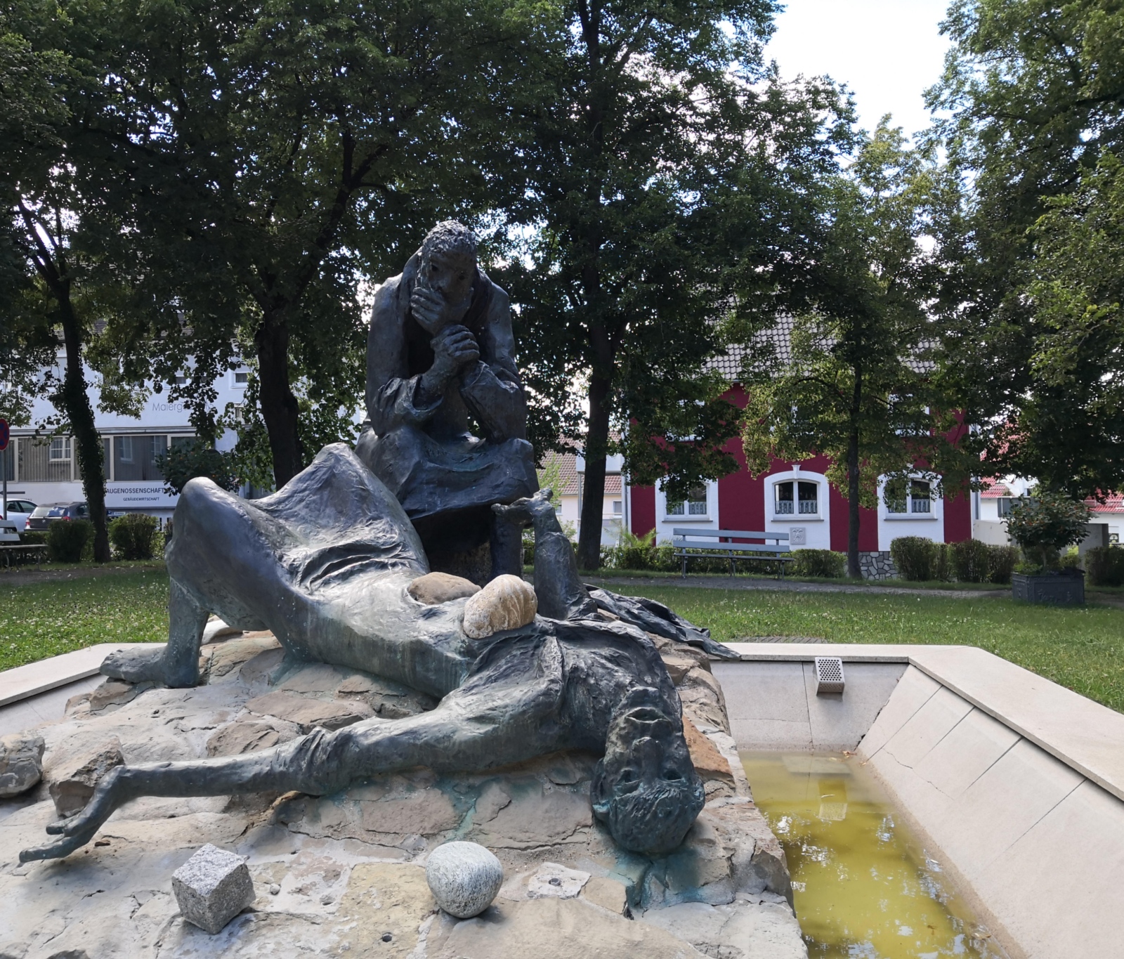 Stephanus–Saulus–Brunnen, Wasseralfingen. Bronzeplastik von Sieger Köder.