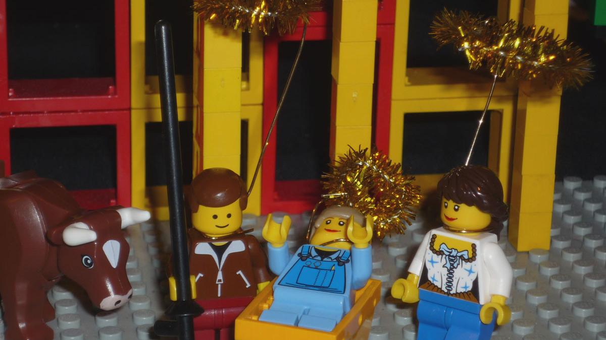 Die Krippenszene in der Lego-Krippe.