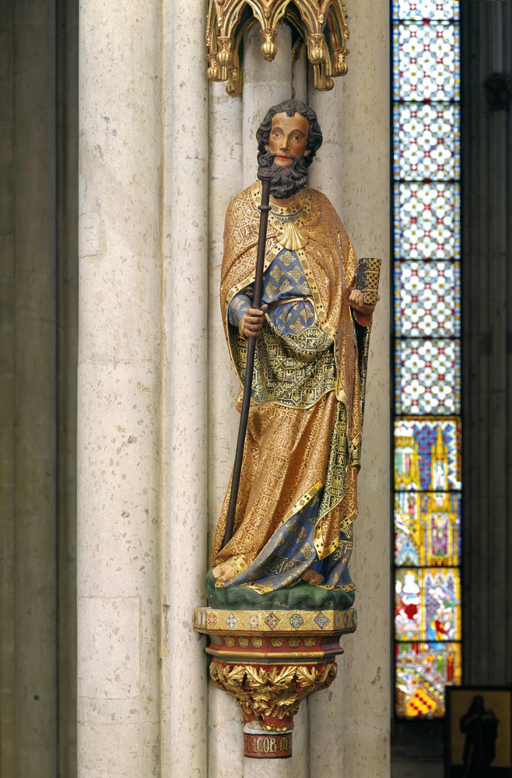 Der heilige Jakobus ist im Binnenchor des Kölner Doms dargestellt