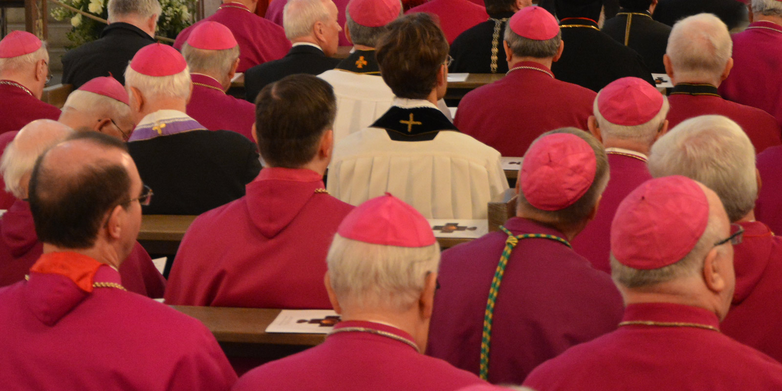 Amtsbezeichnungen, Ehrentitel und Anreden in der katholischen Kirche