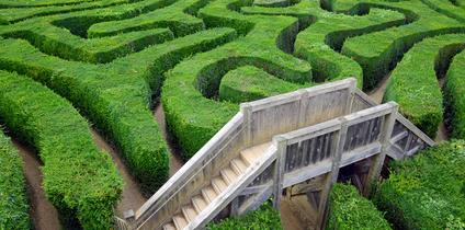 Labyrinth-Fotolia_51119750_XS