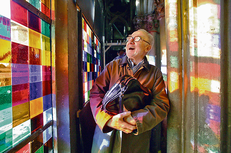 Gerhard Richter vor seinem Fenster (c) Robert Boecker