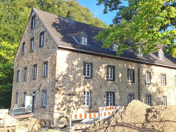 Umbau des Alten Brauhauses in Altenberg zum neuen Zentrum für Exerzitien im Erzbistum Köln: Edith-Stein-Haus