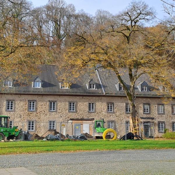 Umbau des Alten Brauhauses in Altenberg zum neuen Zentrum für Exerzitien im Erzbistum Köln: Edith-Stein-Haus