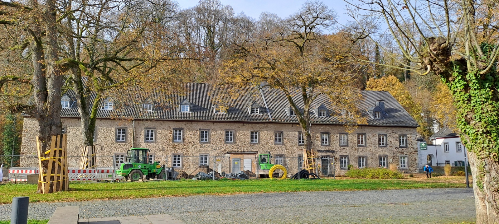 Umbau des Alten Brauhauses in Altenberg zum neuen Zentrum für Exerzitien im Erzbistum Köln: Edith-Stein-Haus