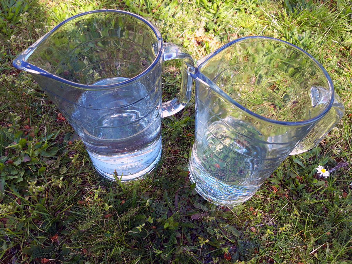 Wasserwettlauf mit Schwämmen