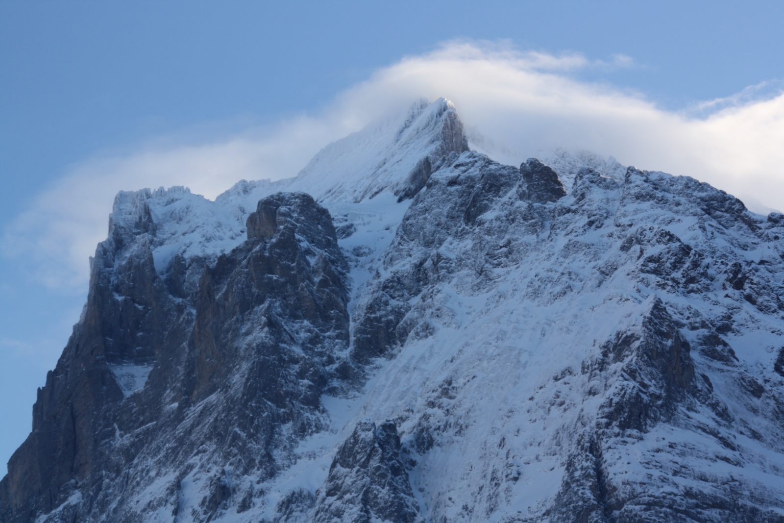 verschneite Berggipfel,  Fels, Felsen,  Gipfel, Berg und Tal, Naturerlebnis, Ex-Bild-DB-ID: 878